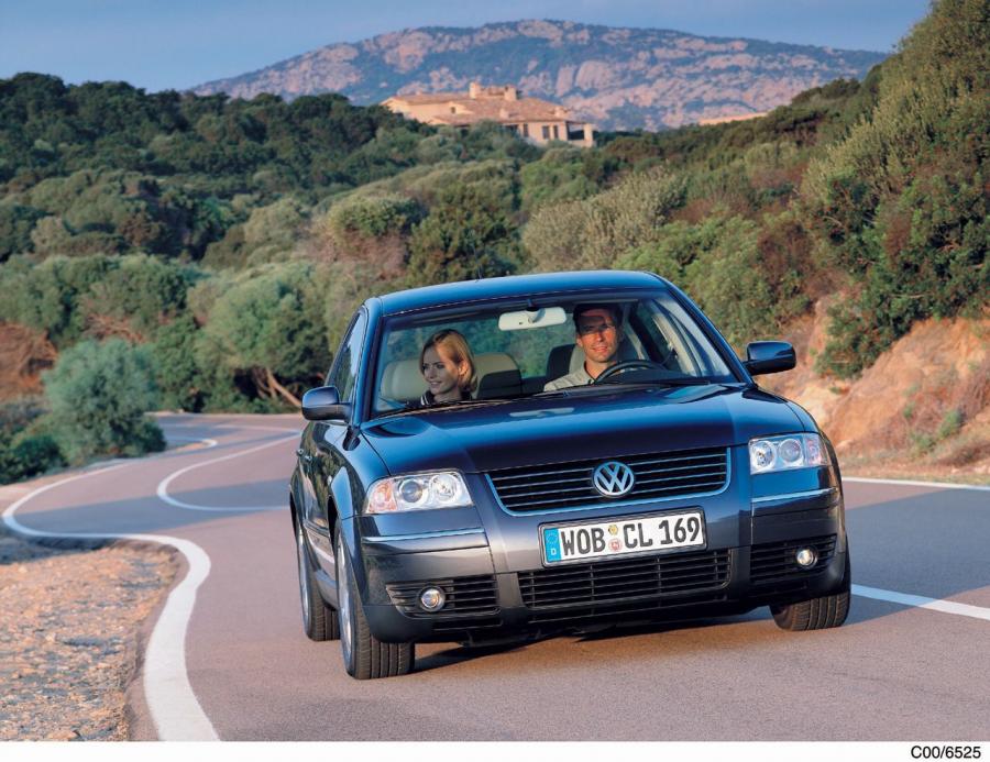  Volkswagen Passat 2001 года  (фото 4 из 8)